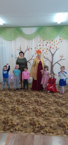Утренник «Осенние встречи» Утренник «Осенние встречи».